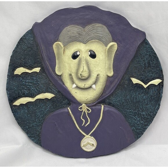 Halloween Vampire Wall DecorWreath Glow in the Dark Round Disc "Glowing Ghouls - Picture 1 of 8